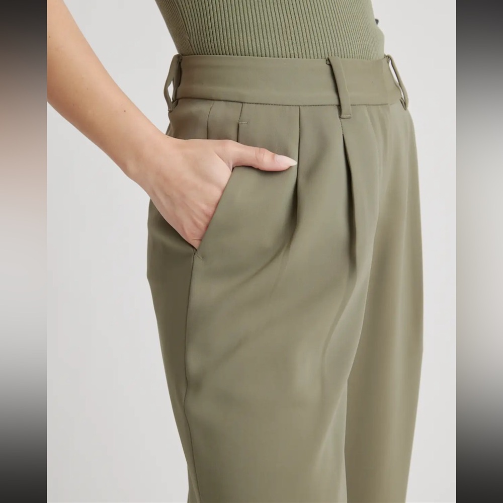 NWT 💚 QUINCE Olive Stretch Crepe Pleated Wide Leg Pants; Size 6, 30L - Picture 5 of 16